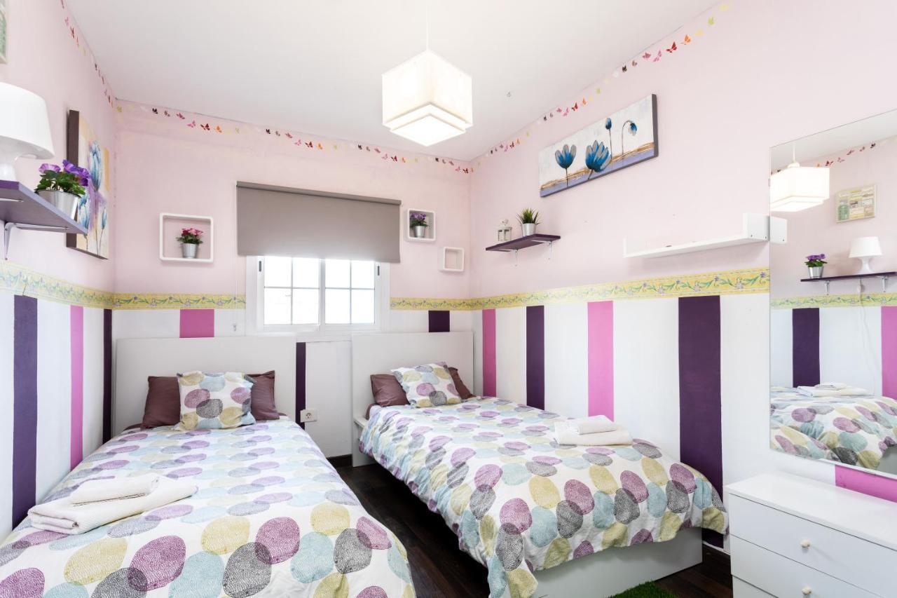 Blanca Tenerife - Private - Terrace And Bbq, 5 Minutes From The And Airport Alloggio in famiglia San Isidro (Tenerife)