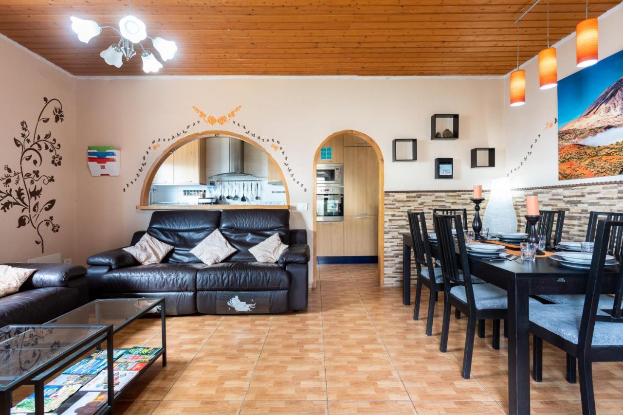 Séjour chez l'habitant Blanca Tenerife - Private - Terrace And Bbq, 5 Minutes From The And Airport