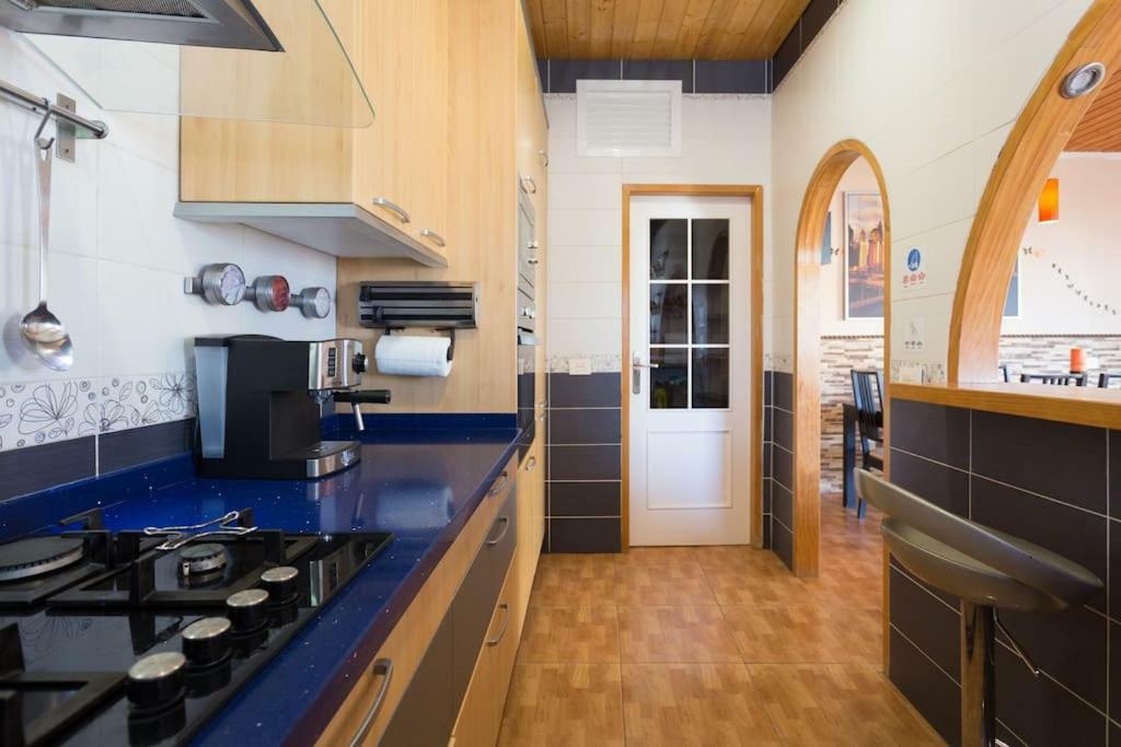 Séjour chez l'habitant Blanca Tenerife - Private - Terrace And Bbq, 5 Minutes From The And Airport *
